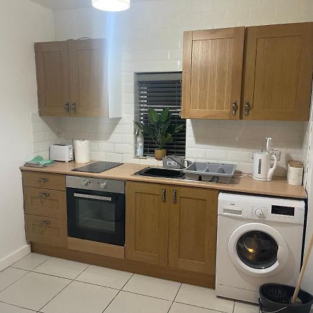 2 Bed Flat Right In Centre Of Portrush Town Apartment ภายนอก รูปภาพ