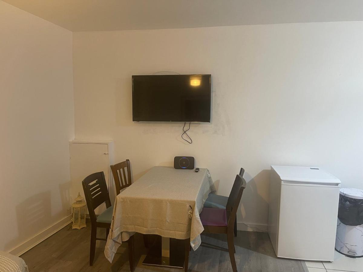 2 Bed Flat Right In Centre Of Portrush Town Apartment ภายนอก รูปภาพ